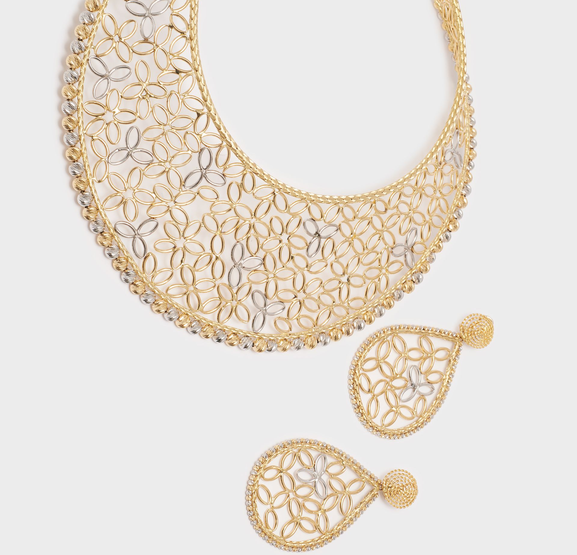 PARURE CON ORECCHINI  E PENDENTE ORO 18K  BIANCO E GIALLO