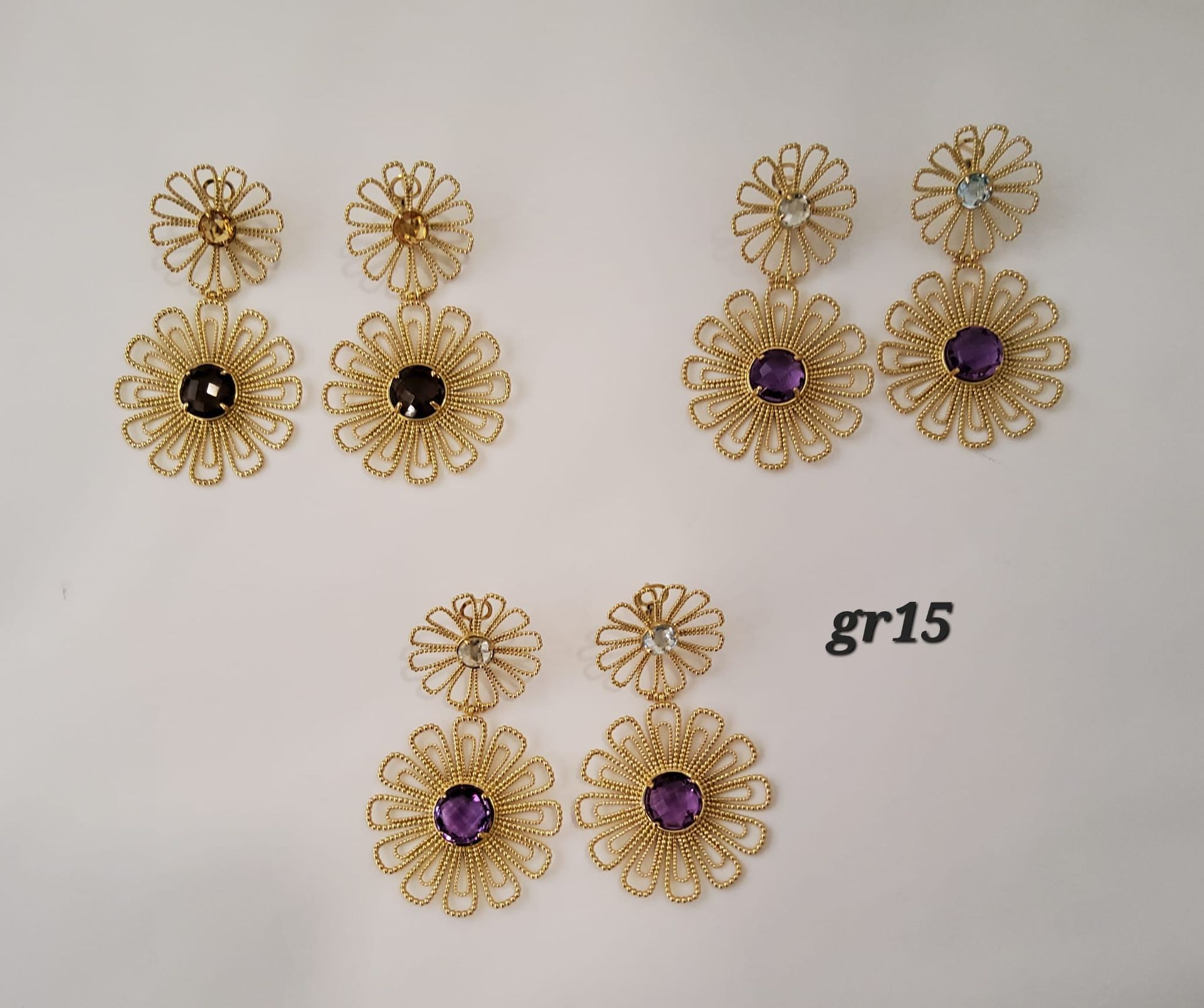 ORECCHINI E ANELLO ORO 18 KT CON MOTIVO FLOREALE 