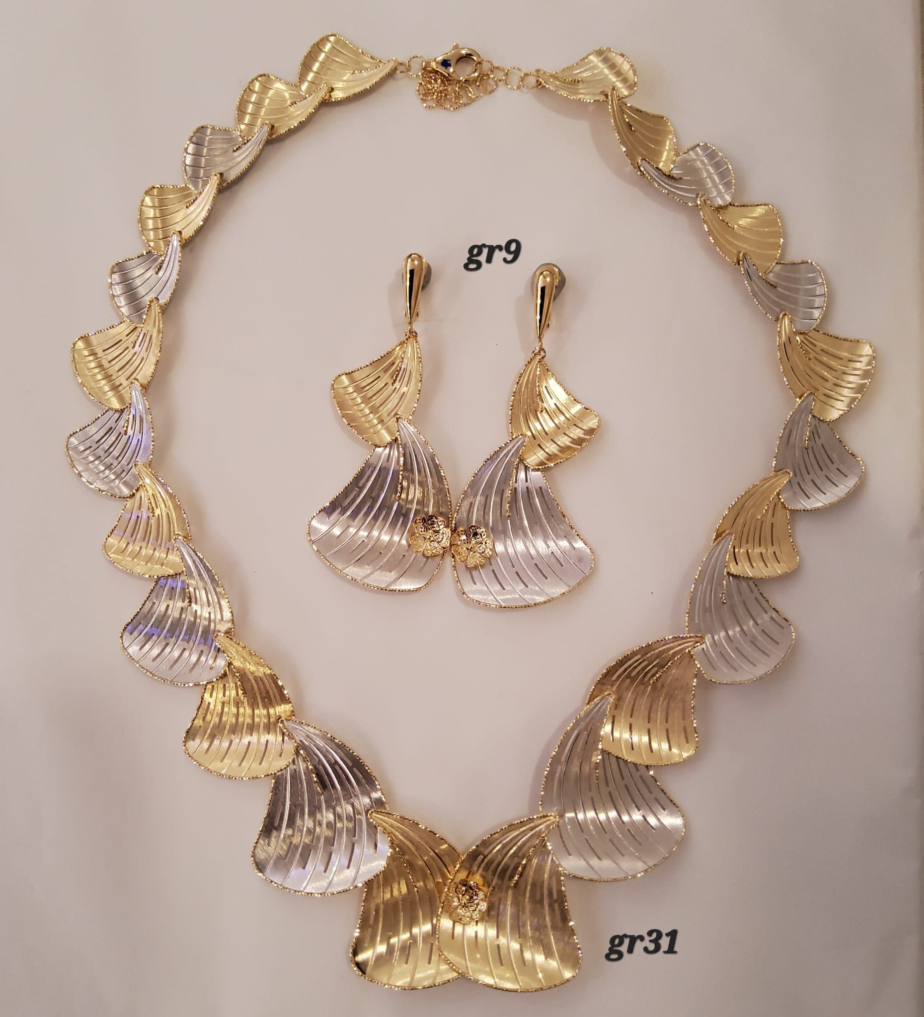 PARURE CON ORECCHINI  ORO 18K  BIANCO E GIALLO