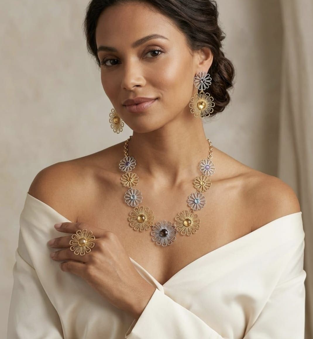 MODELLA CON GIOIELLI  ORO 18KT