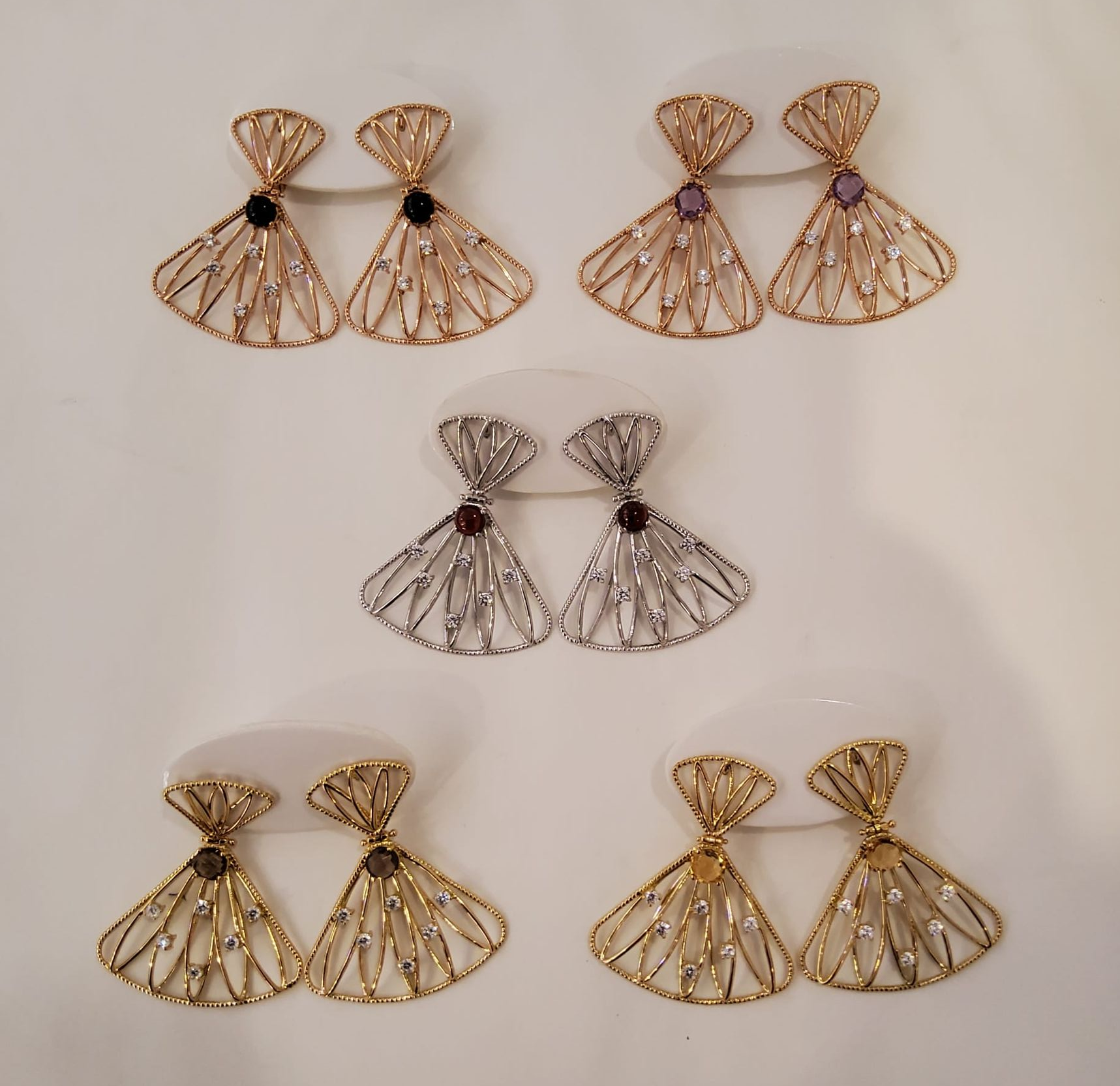 ORECCHINI PENDENTI ORO  18K E PIETRE