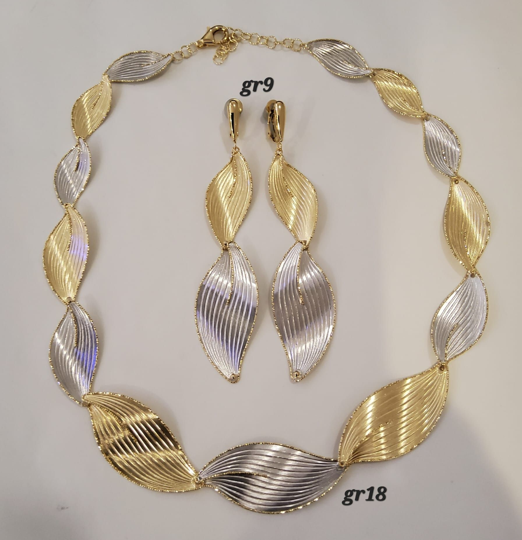 PARURE CON ORECCHINI  ORO 18K  BIANCO E GIALLO
