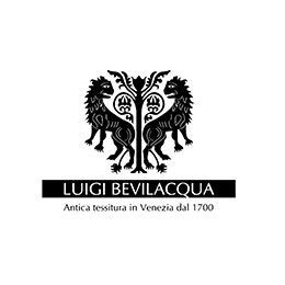 Stemma del leone nero sopra la scritta
