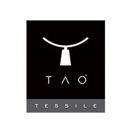 Logo nero con una collana bianca stilizzata e la scritta
