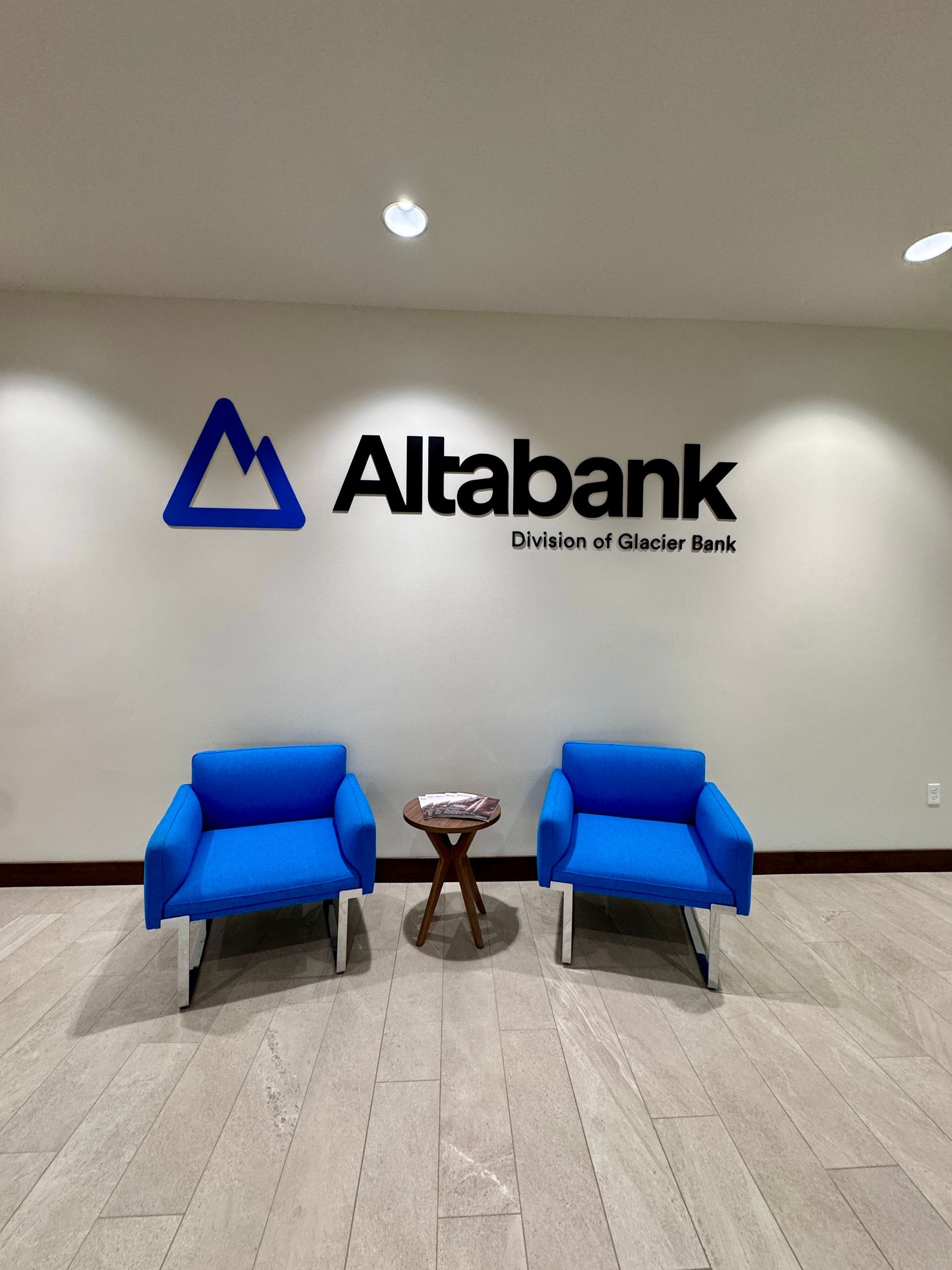 Interior photo of JMI Contructors' Altabank renovation.