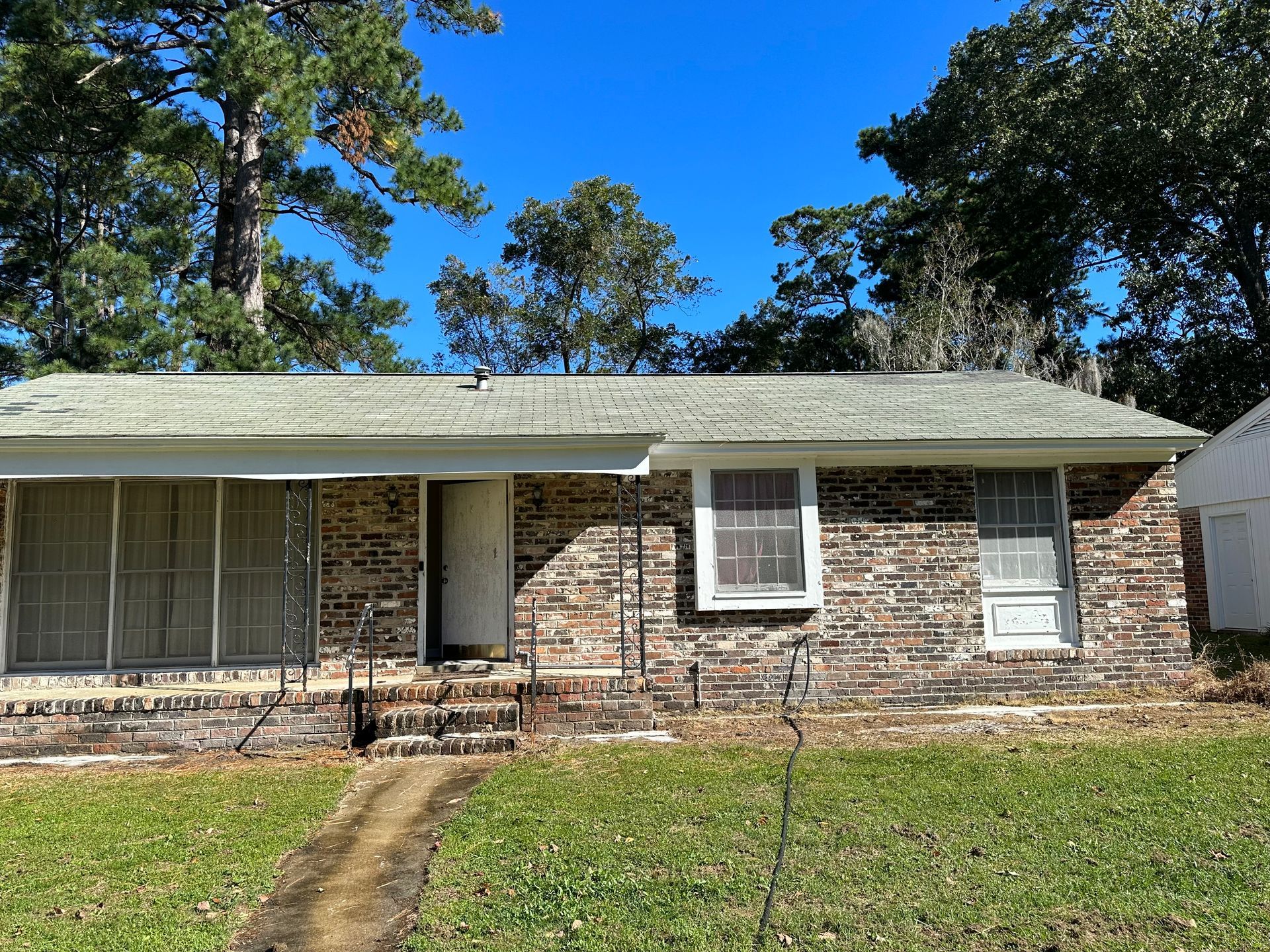 A Cleaning Roof - Richmond Hills, GA - Coastal Soft Power Wash