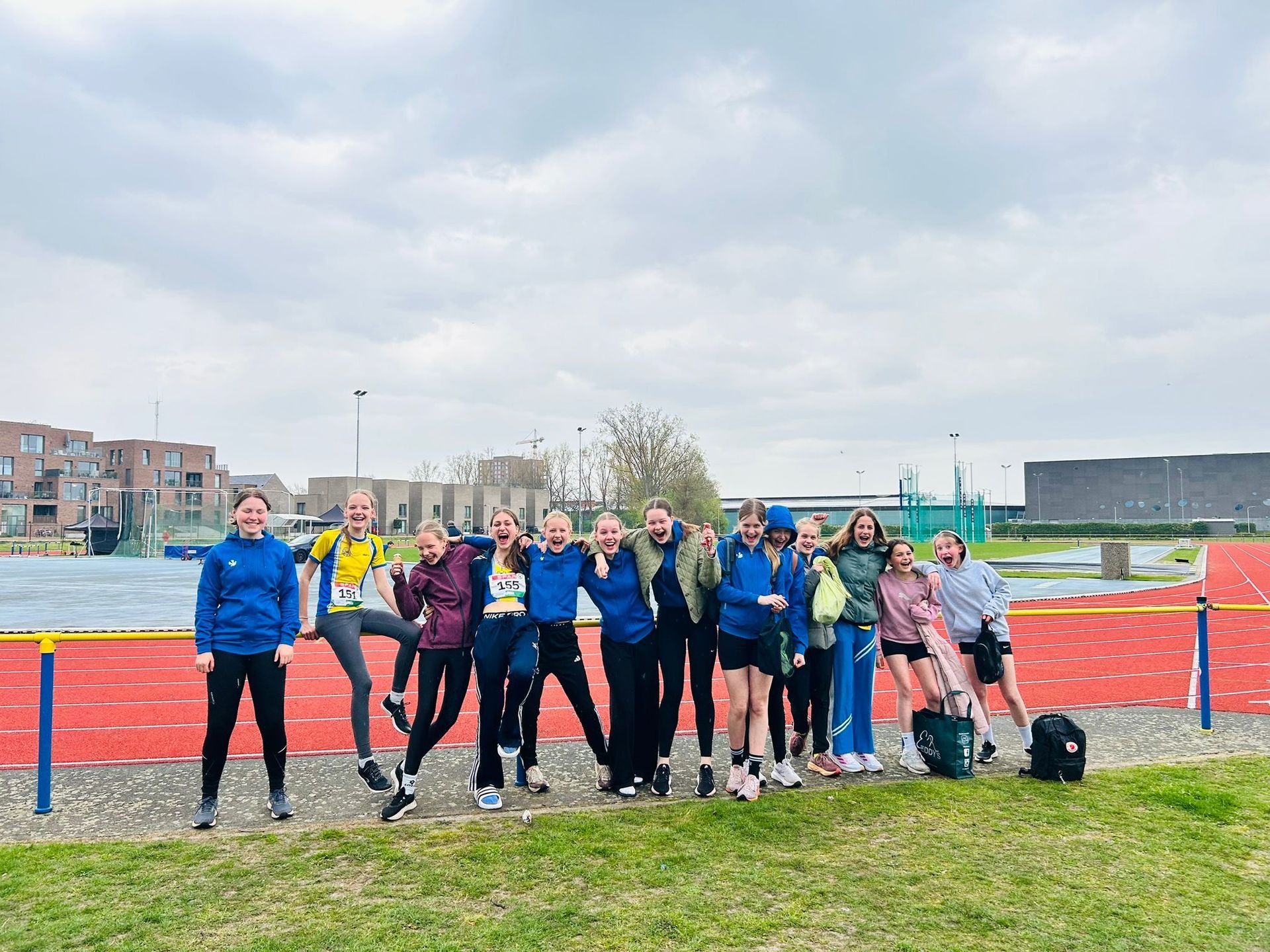Foto met de junioren U14 en U16