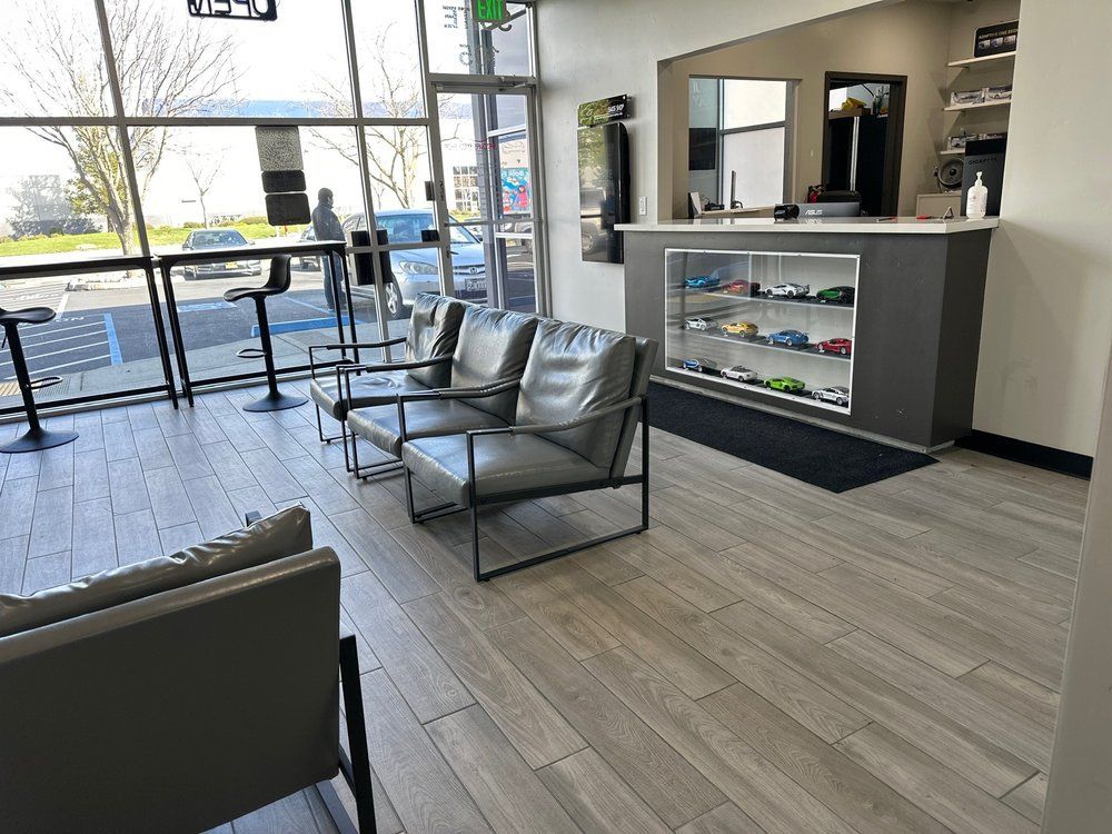 Lobby room  | Natomas Smog Shop & Auto Repair