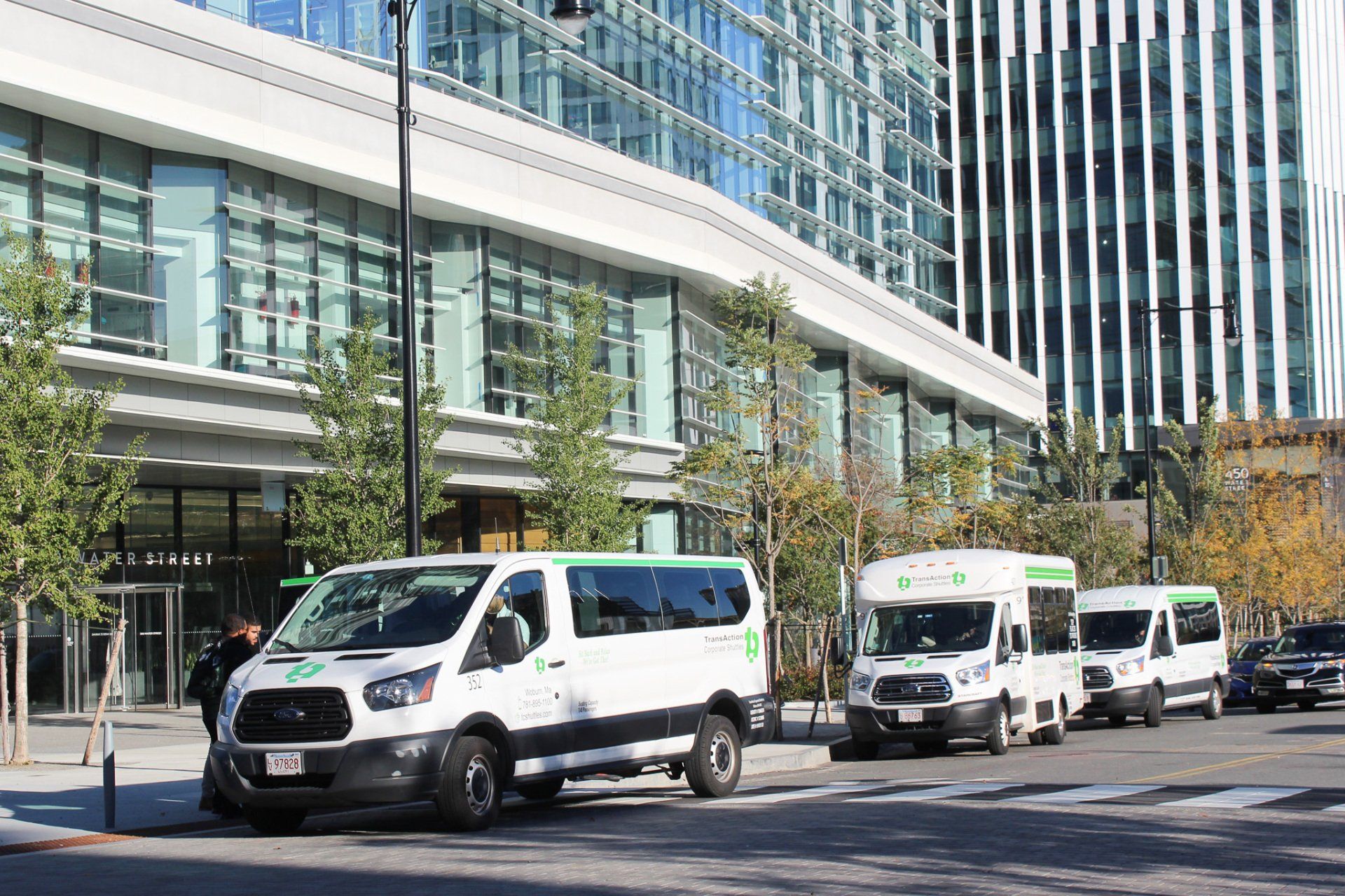 transportation-commuter-corporate-shuttles