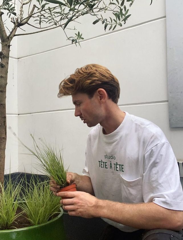  Boaz Dune van Doornik met pot & plant in Studio Tête à Tête