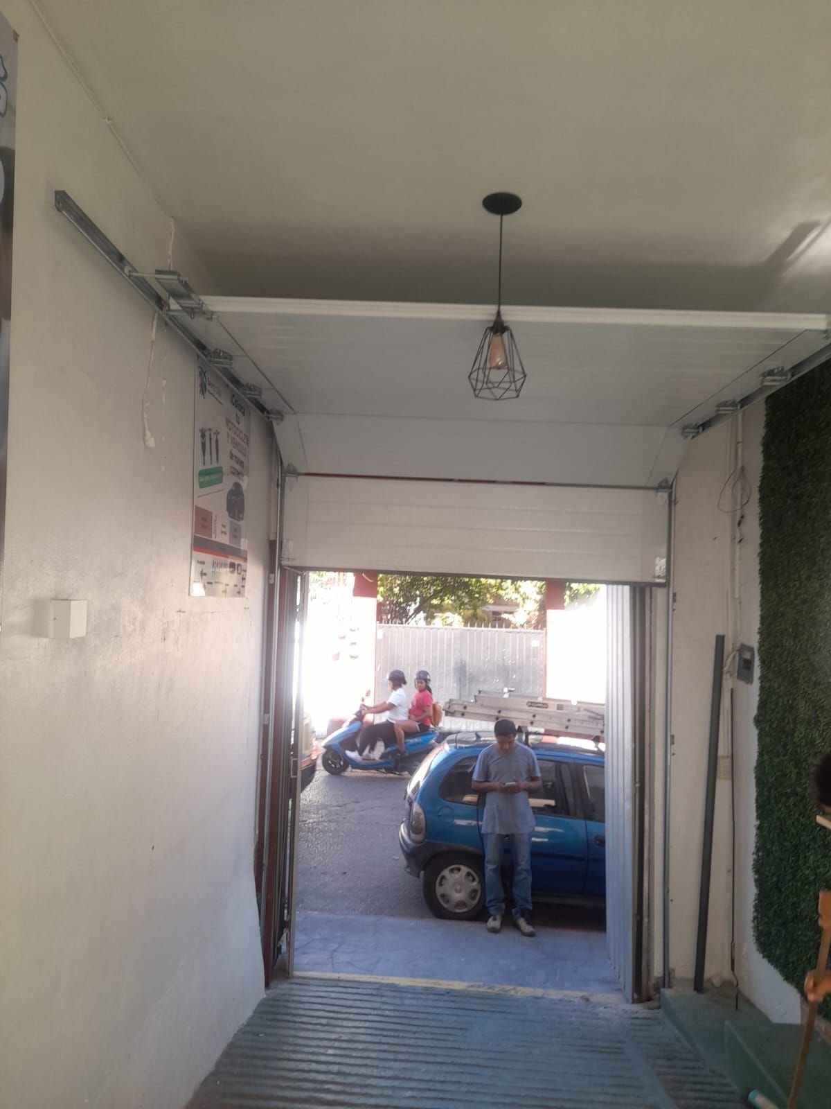 SISTEMAS DE SEGURIDAD Y PUERTAS AUTOMÁTICAS SISPA SISTEMAS DE SEGURIDAD Y PUERTAS AUTOMÁTICAS SISPA