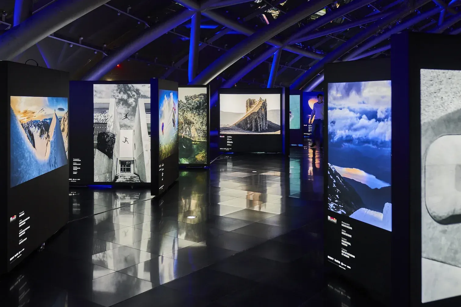 duratrans translite alternative lightbox backlit display fabric print
