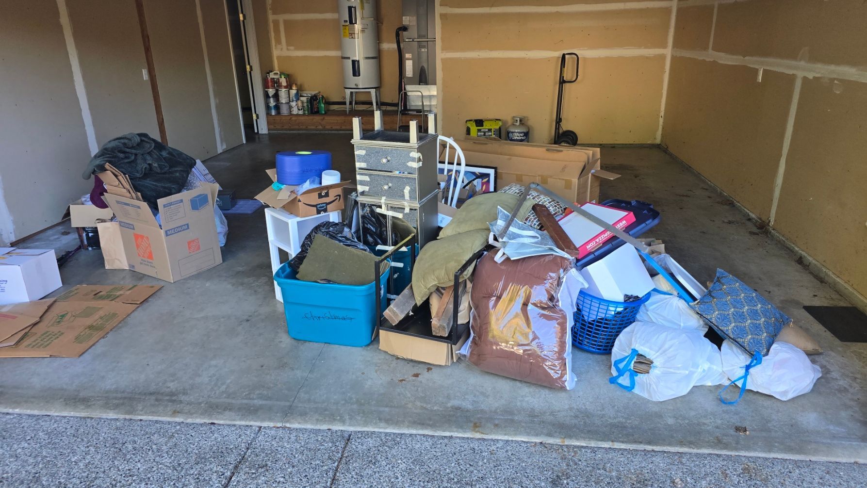 junk removal, garage cleanout, tenant cleanout