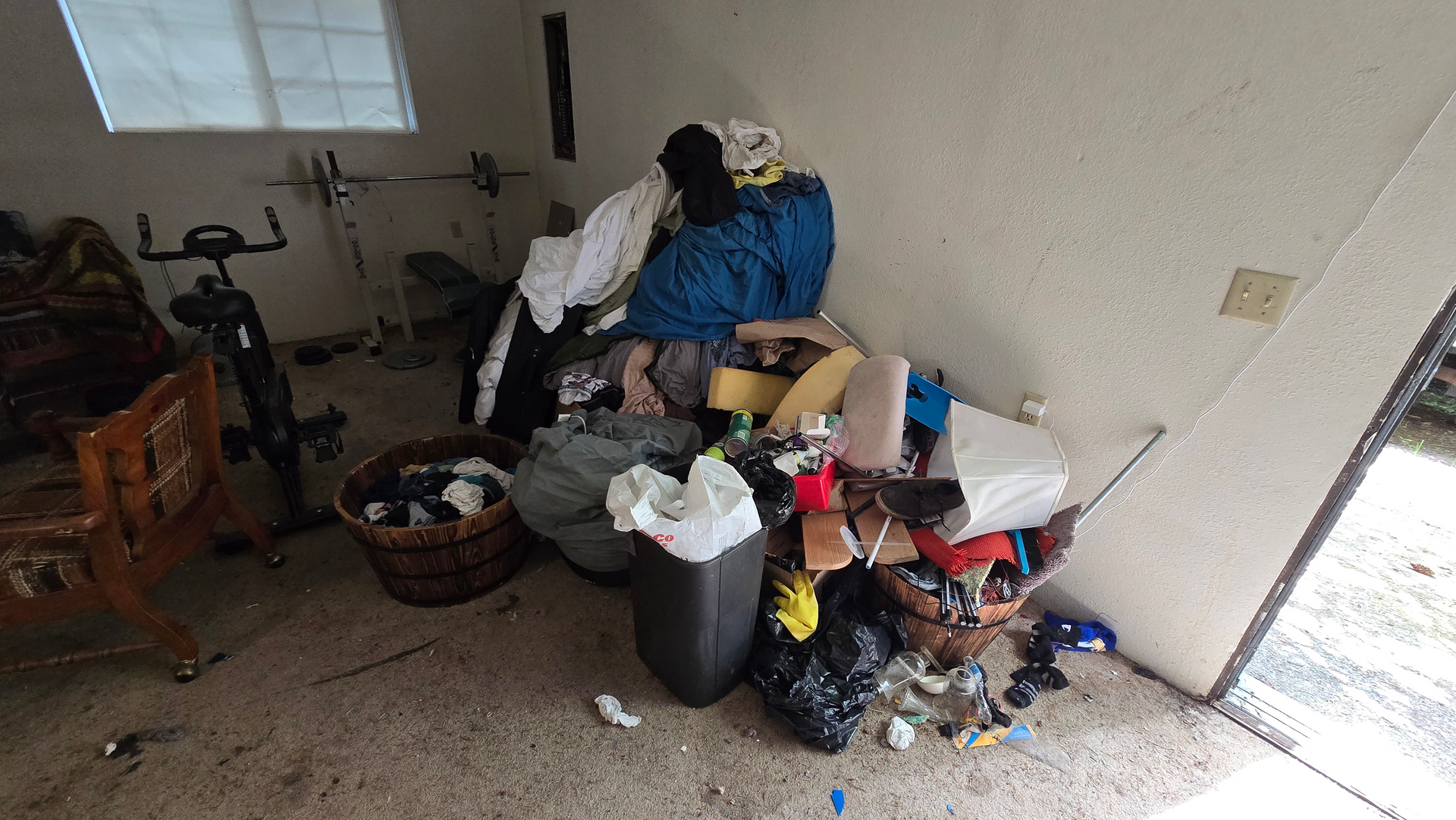 junk removal, tenant cleanout