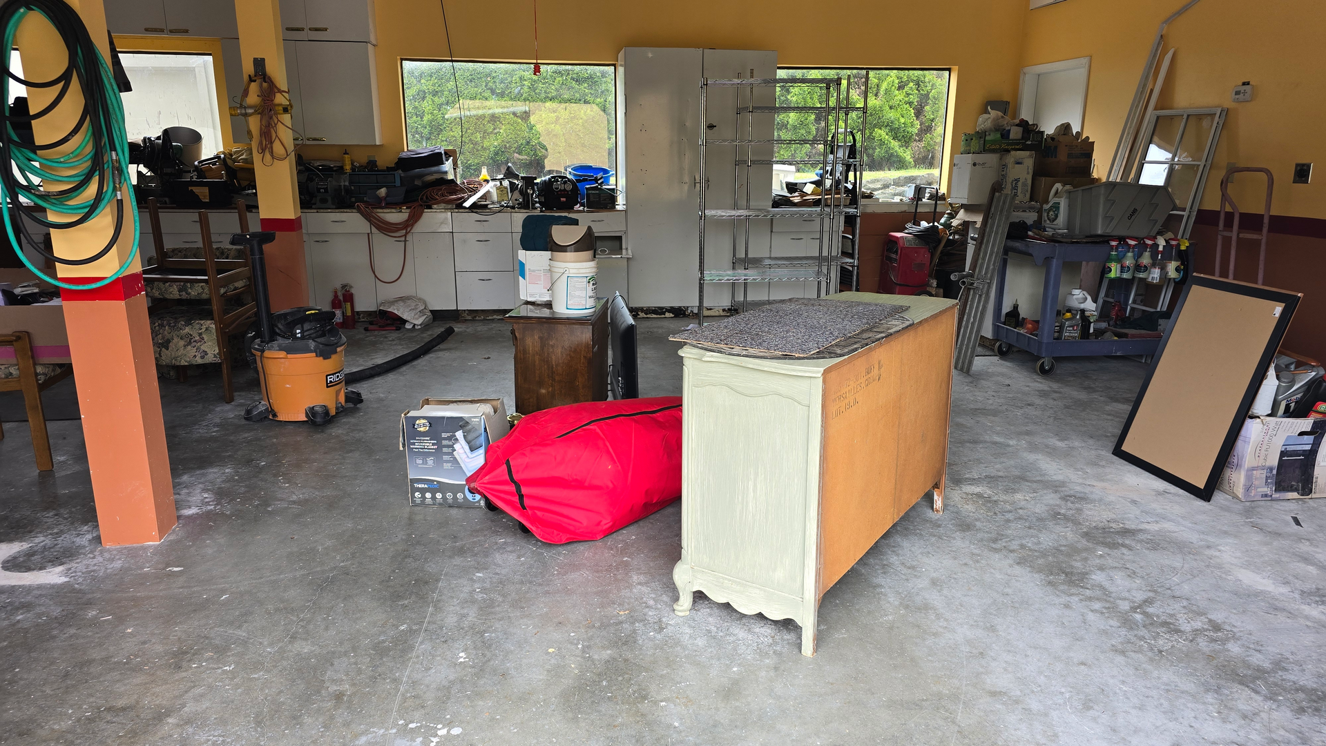 junk removal, tenant cleanout, poulsbo