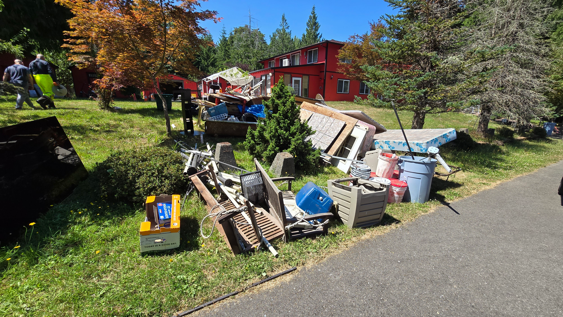 junk removal, garage cleanout, tenant cleanout