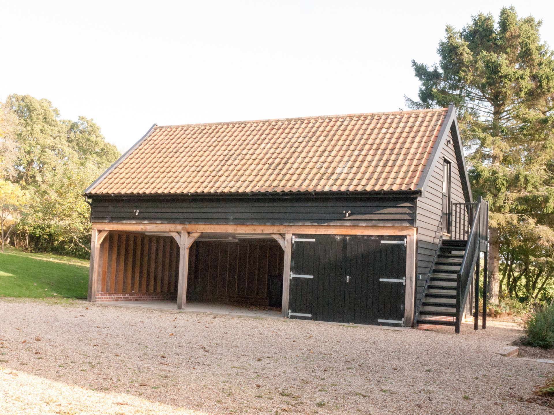 Custom garage shop construction with high-quality materials and expert craftsmanship Custom garage shop construction with high-quality materials and expert craftsmanship