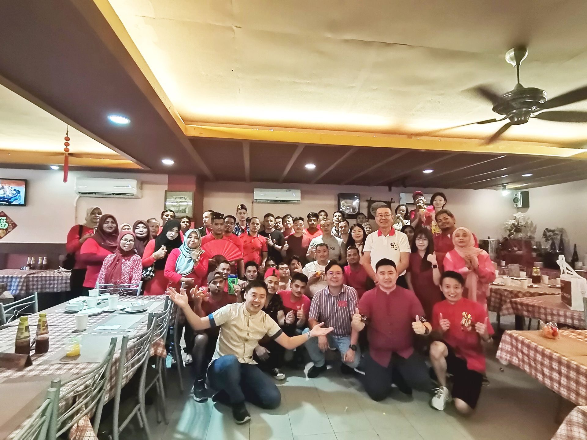 Group photo during CNY 2024 at Richard’s Top Taste Cafe, Inderawasih — smiles, togetherness, and festive vibes.