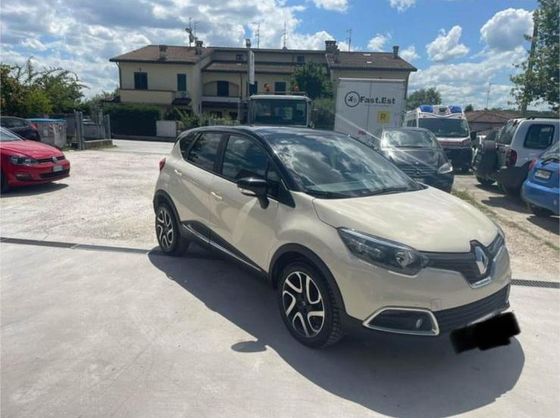 Renault Capture color crema usata