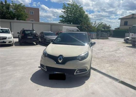 Renault Capture color crema usata