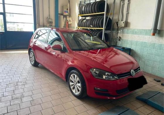 Volkswagen Golf 7 rossa usata 