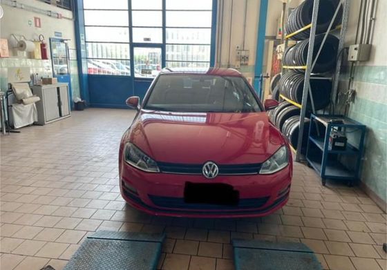 Volkswagen Golf 7 rossa usata 
