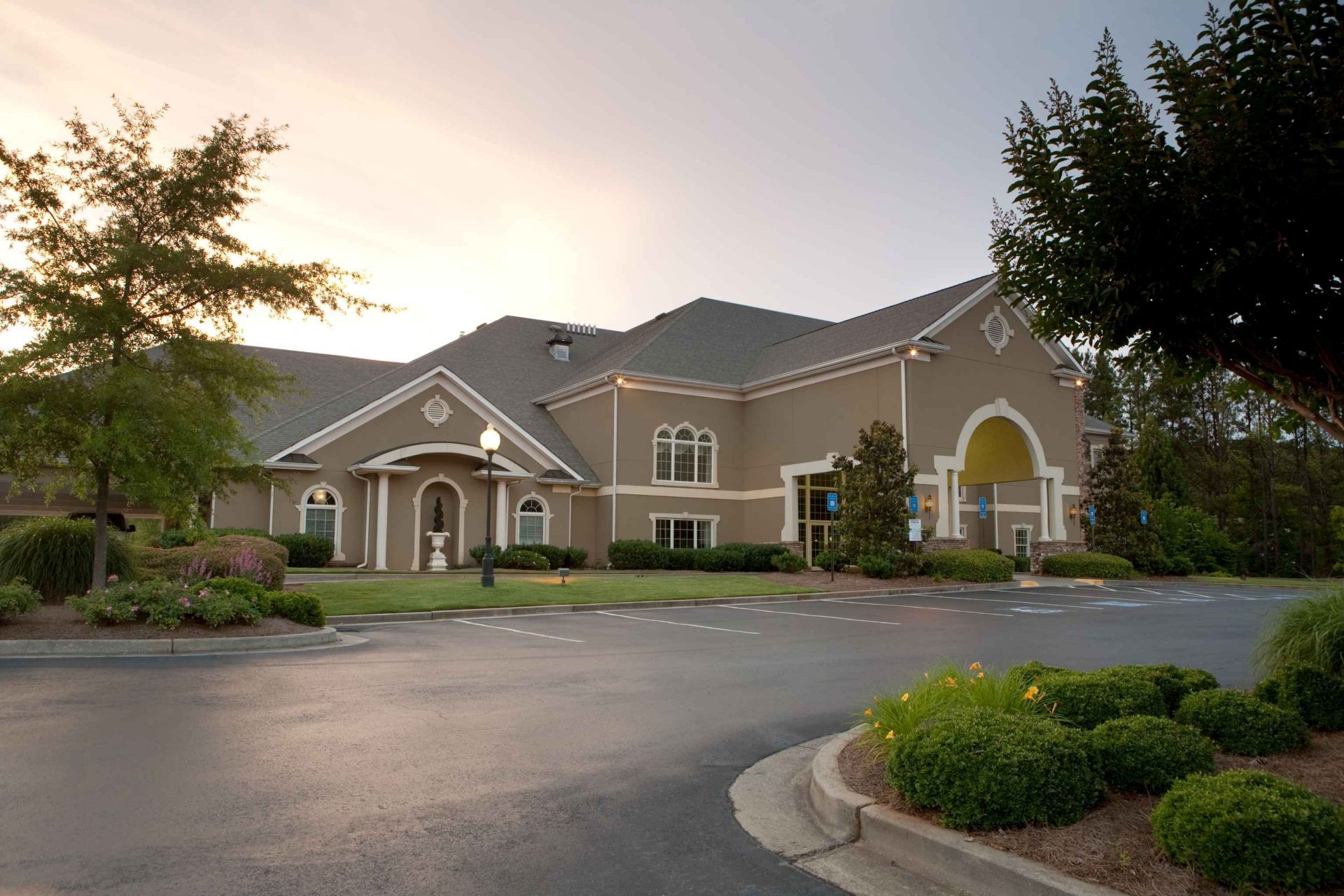 Wages and Sons Funeral Home and Crematory | Lawrenceville, GA