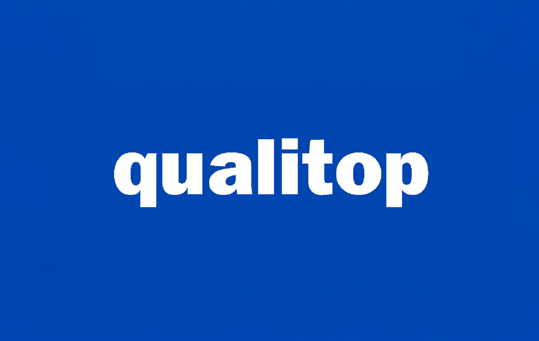 Das Wort Qualitop ist in weisser Schrift auf blauem Grund geschrieben.