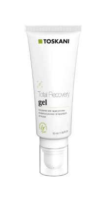 Weiße Tube Toskani Total Recovery Gel mit grünen Akzenten auf einfarbigem Hintergrund