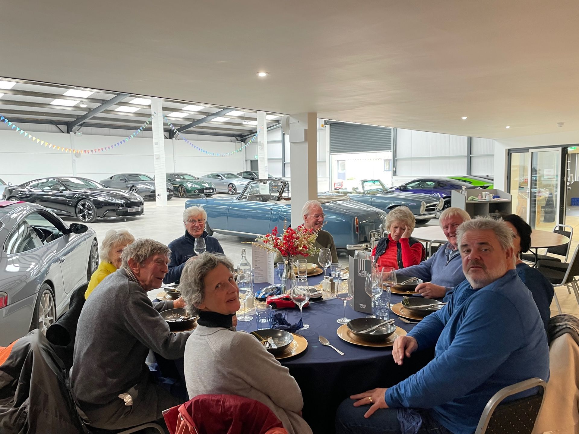 Bristol 1904 Arts - Classic Car group - at lunch