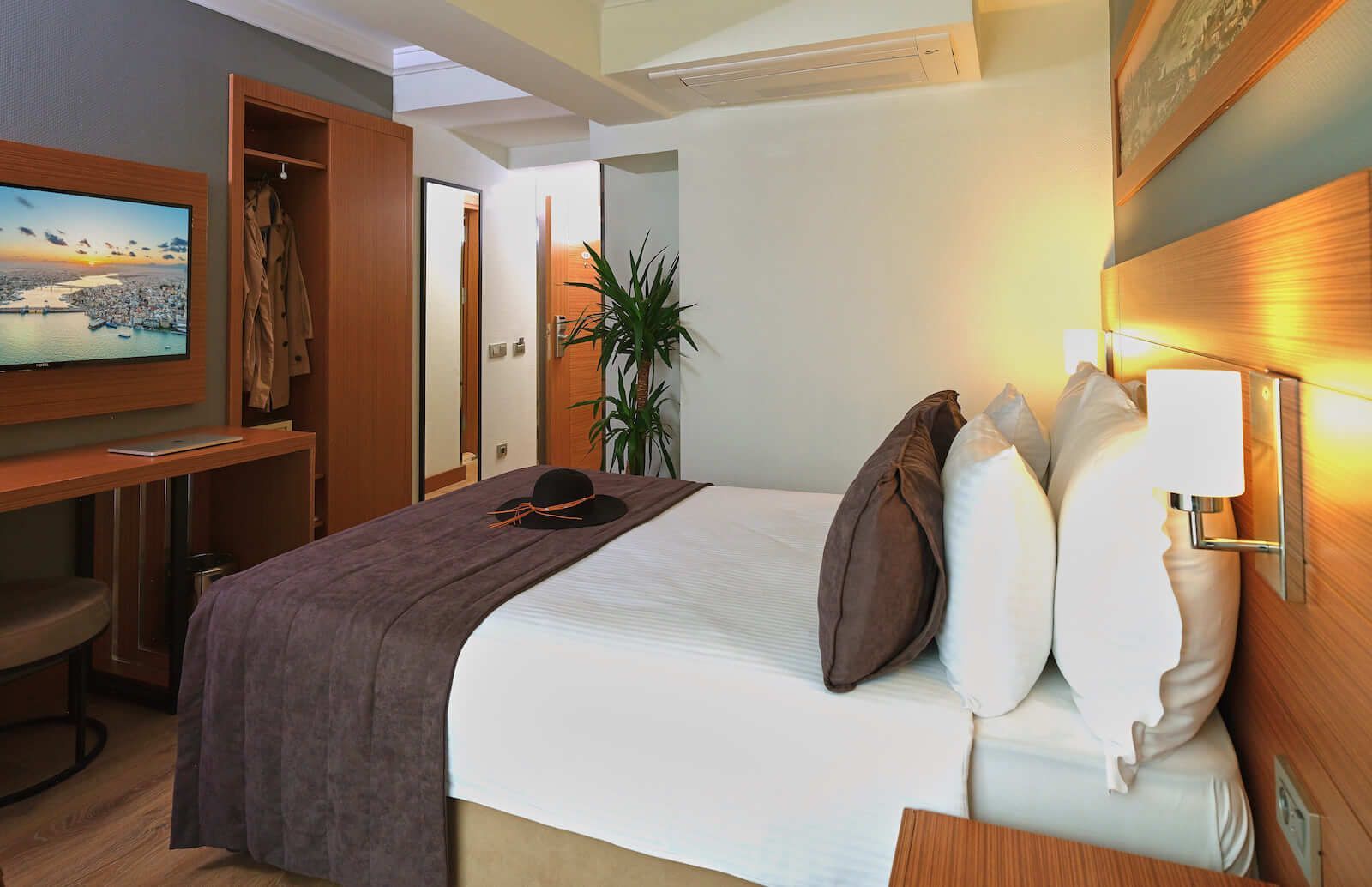 Orka Royal Hotel Istanbul