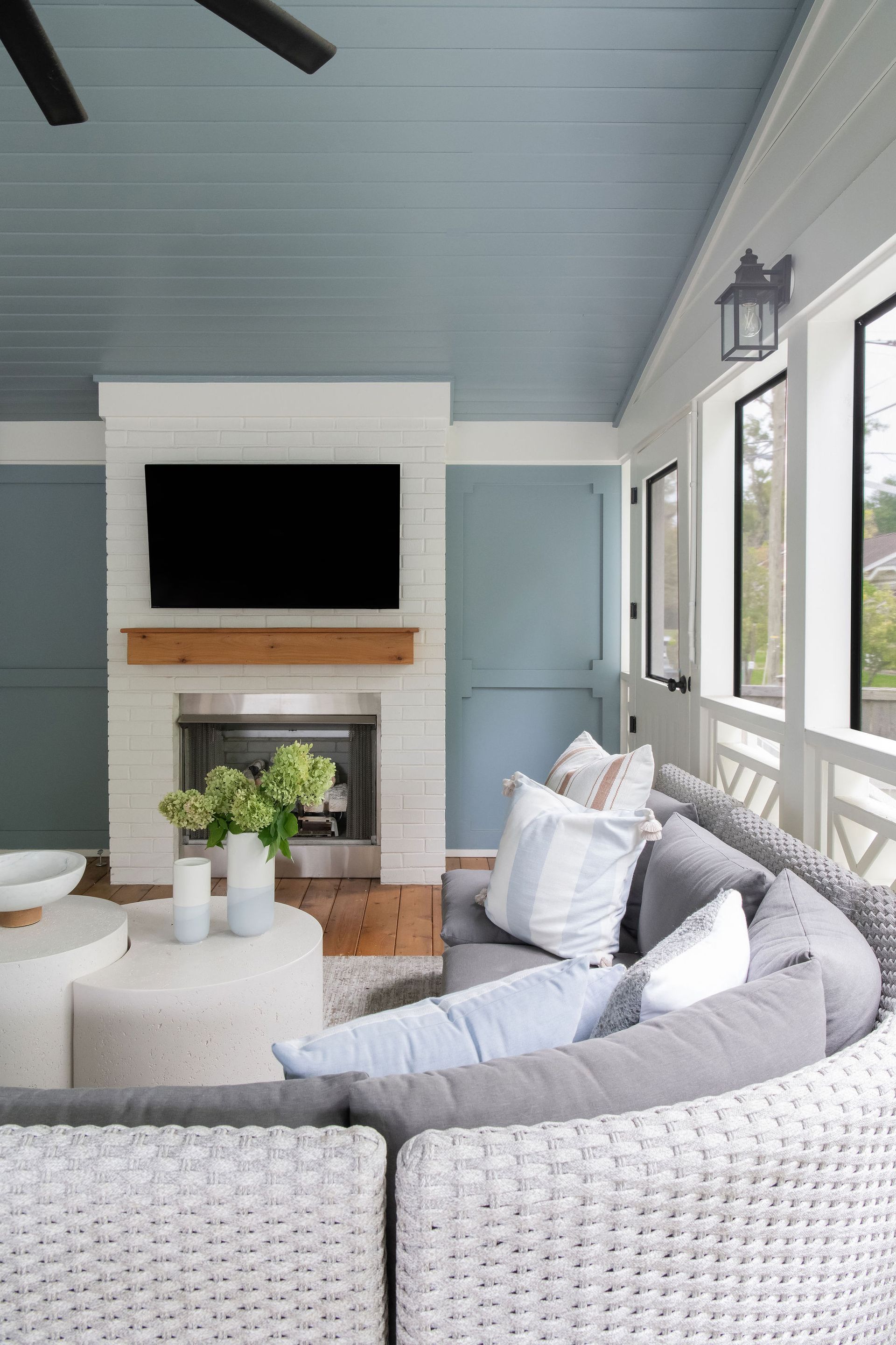 Charming Corner Hideaway | Cozy Cottage Design