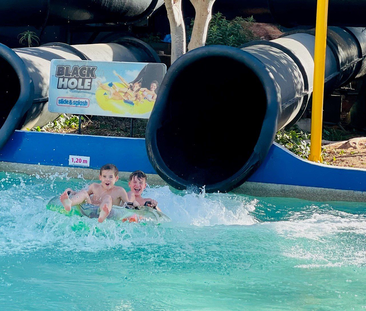 Waterfun slide & splash