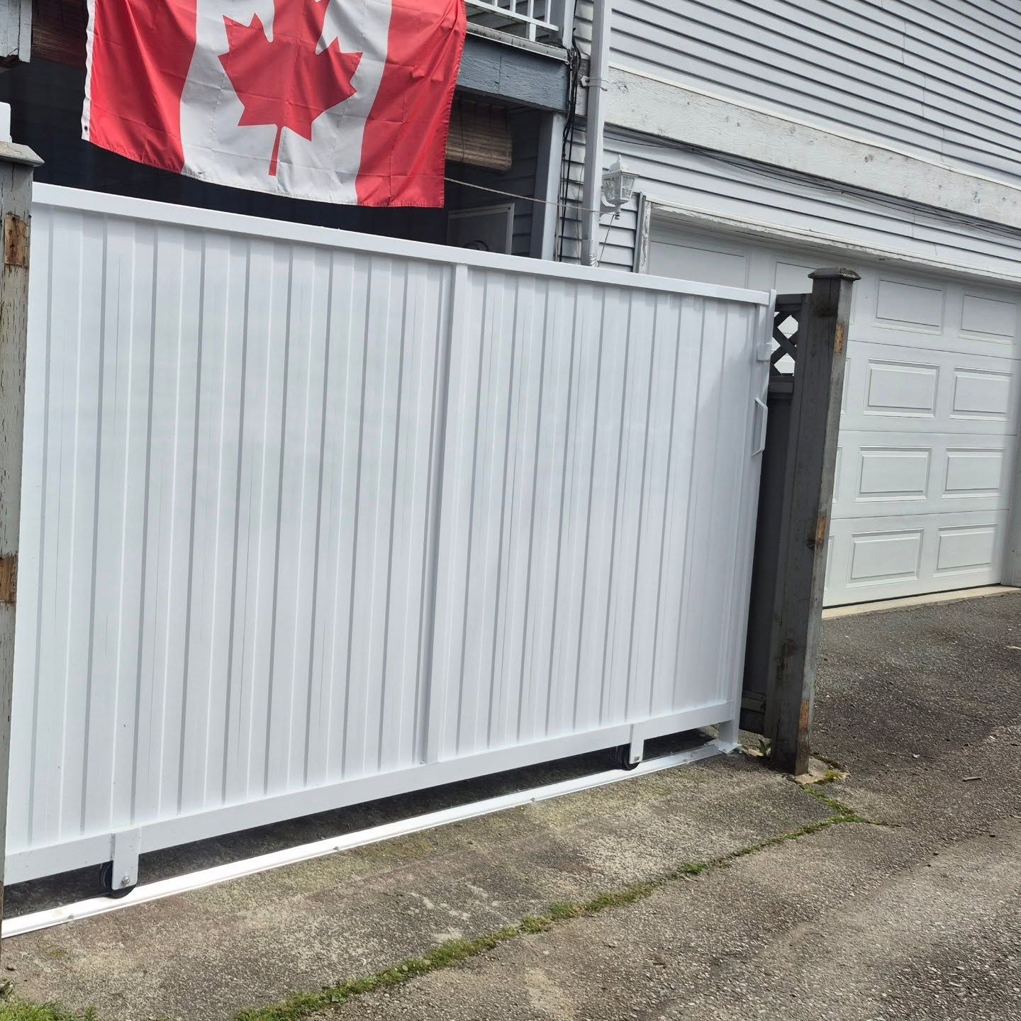 Vinyl decking Vancouver
