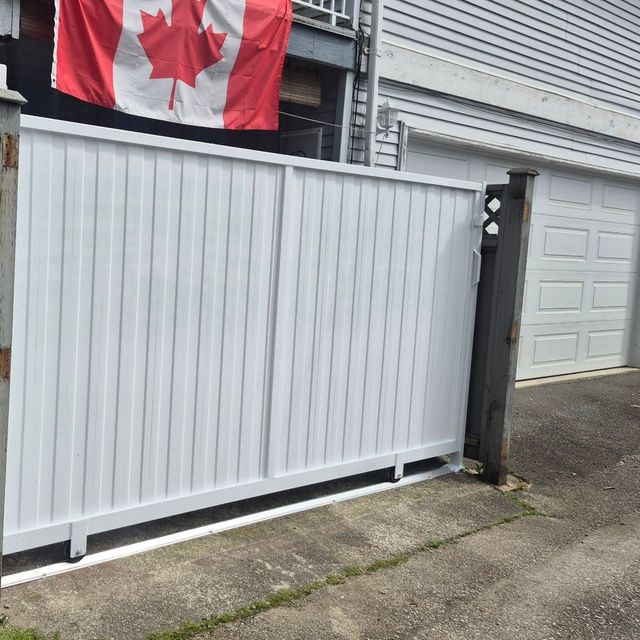 Vinyl decking Vancouver
