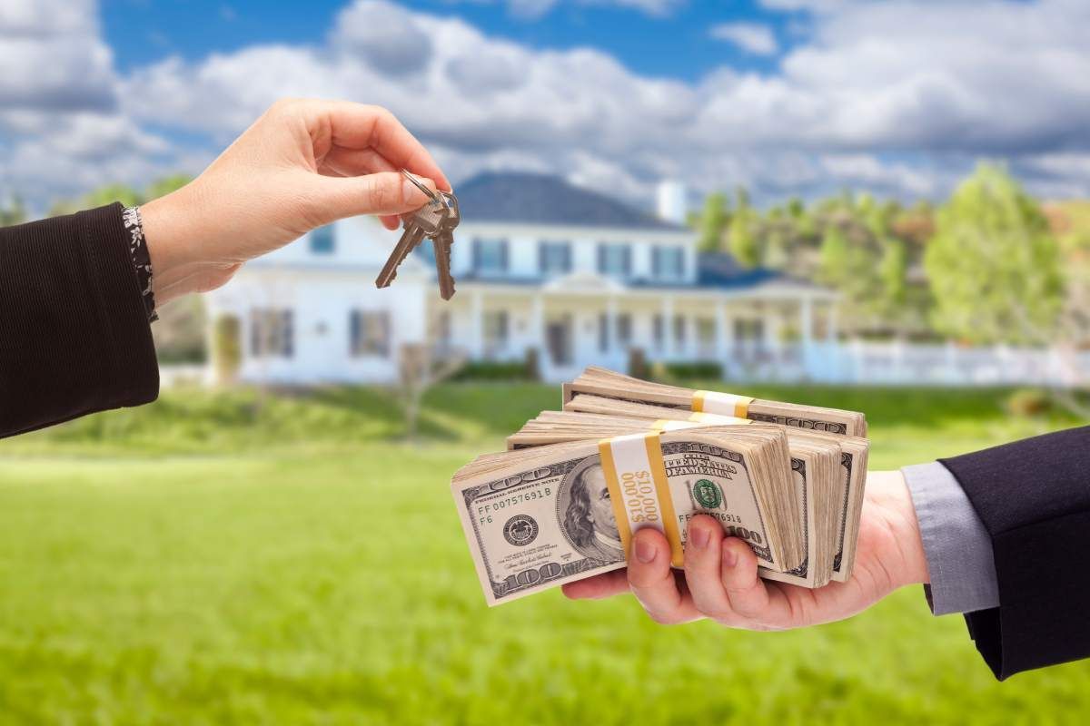 A couple selling their house for cash near Lexington, Kentucky (KY)