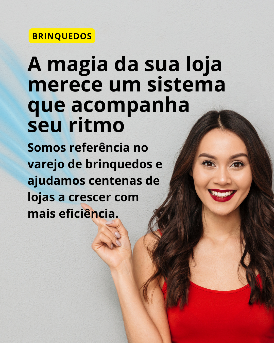 Mulher segurando uma sacola de compras, sorrindo, com as palavras "Vendas em consignação" em um fundo azul.
