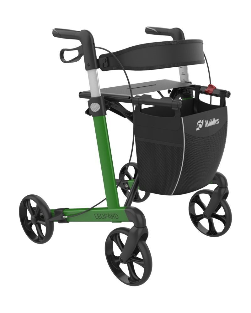 Grøn og sort firehjulet rollator med sæde, kurv og håndbremser.