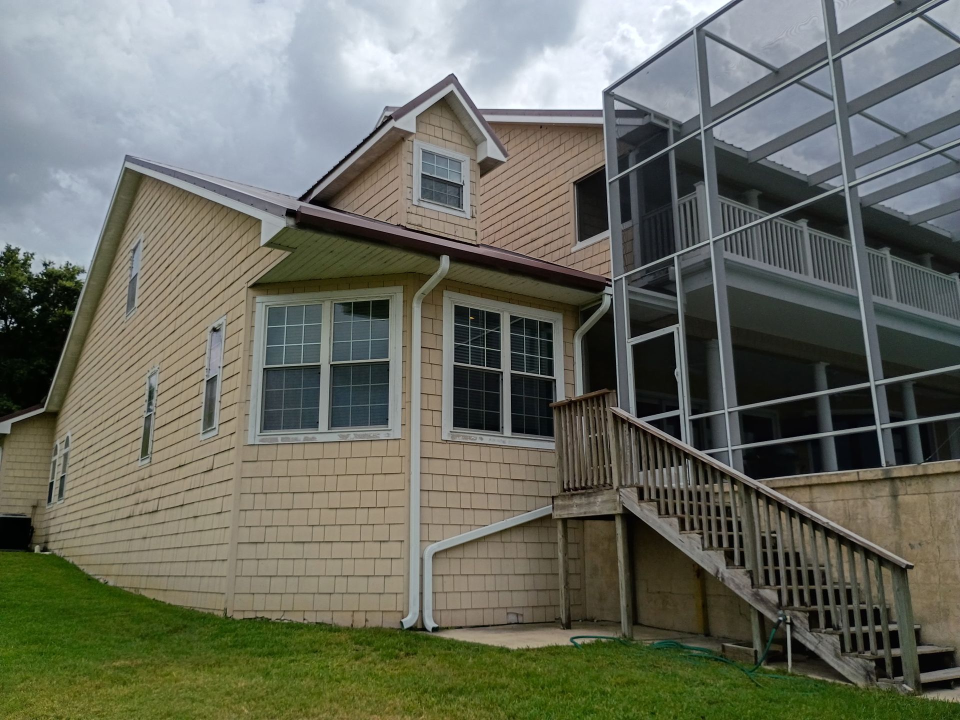 Seamless gutters installed on a home in Auburndale, Florida