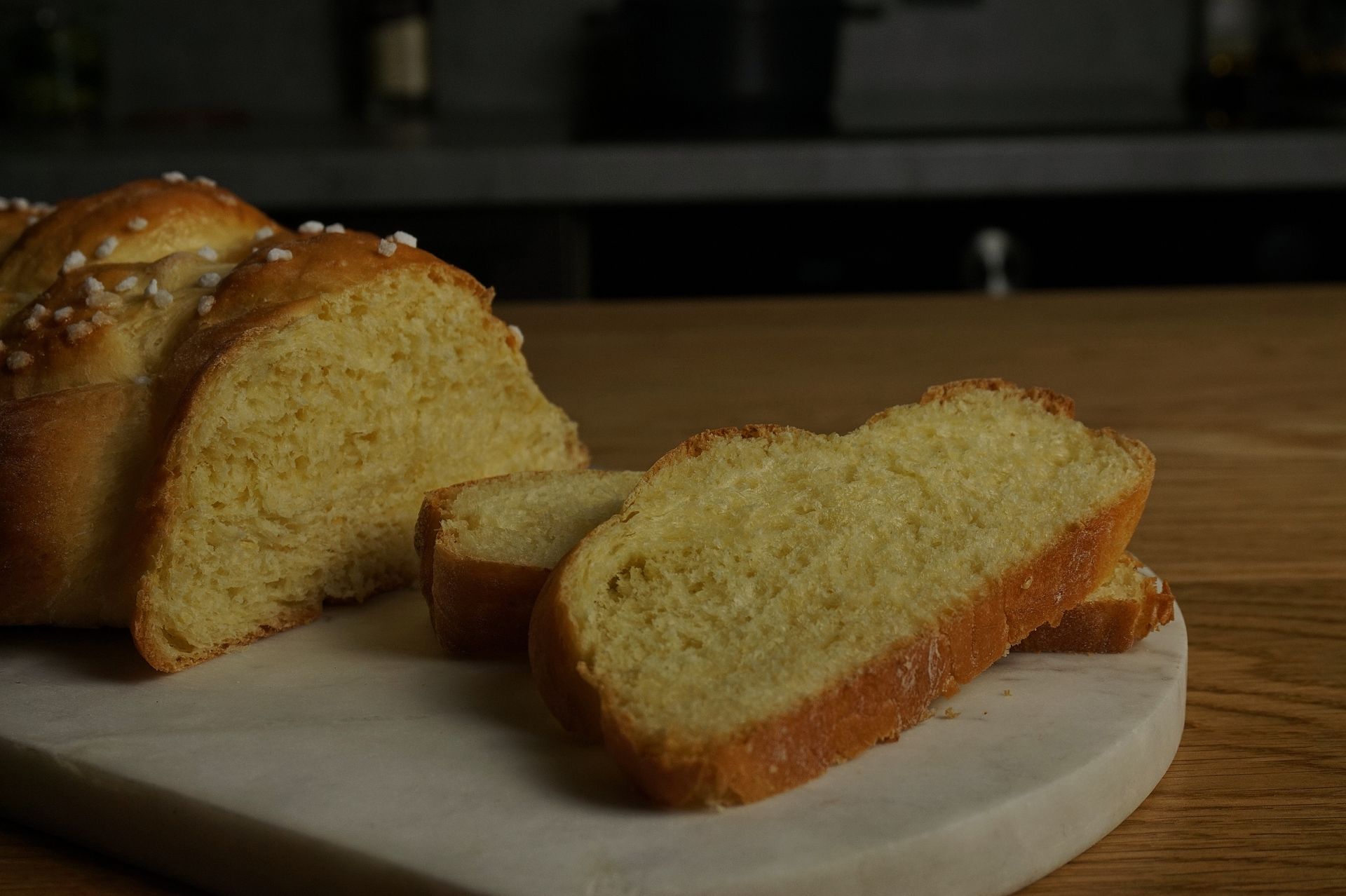 milchbrot / butterstriezel milchbrot / butterstriezel