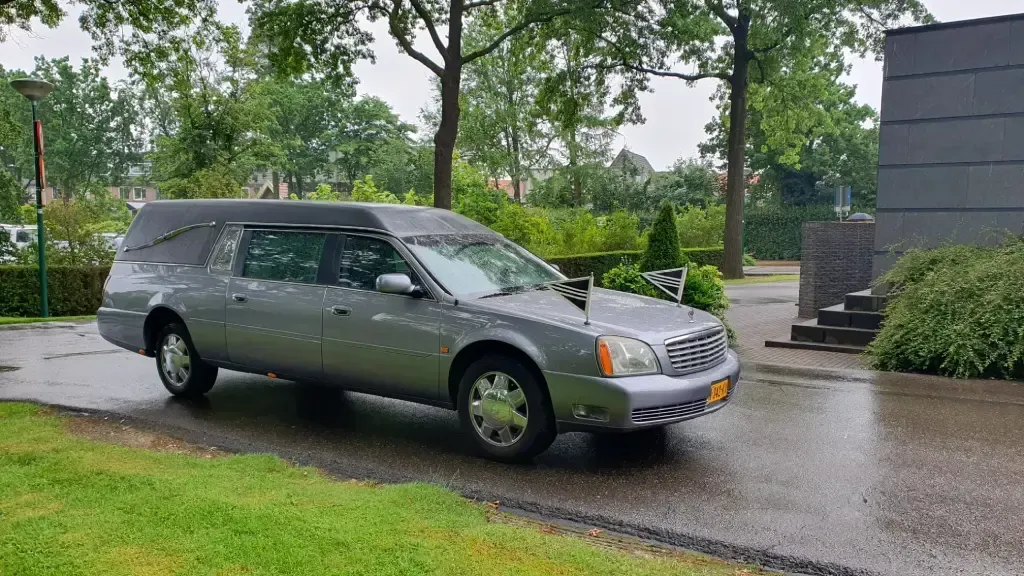 Rouw-VIP rouwauto in grijze kleur