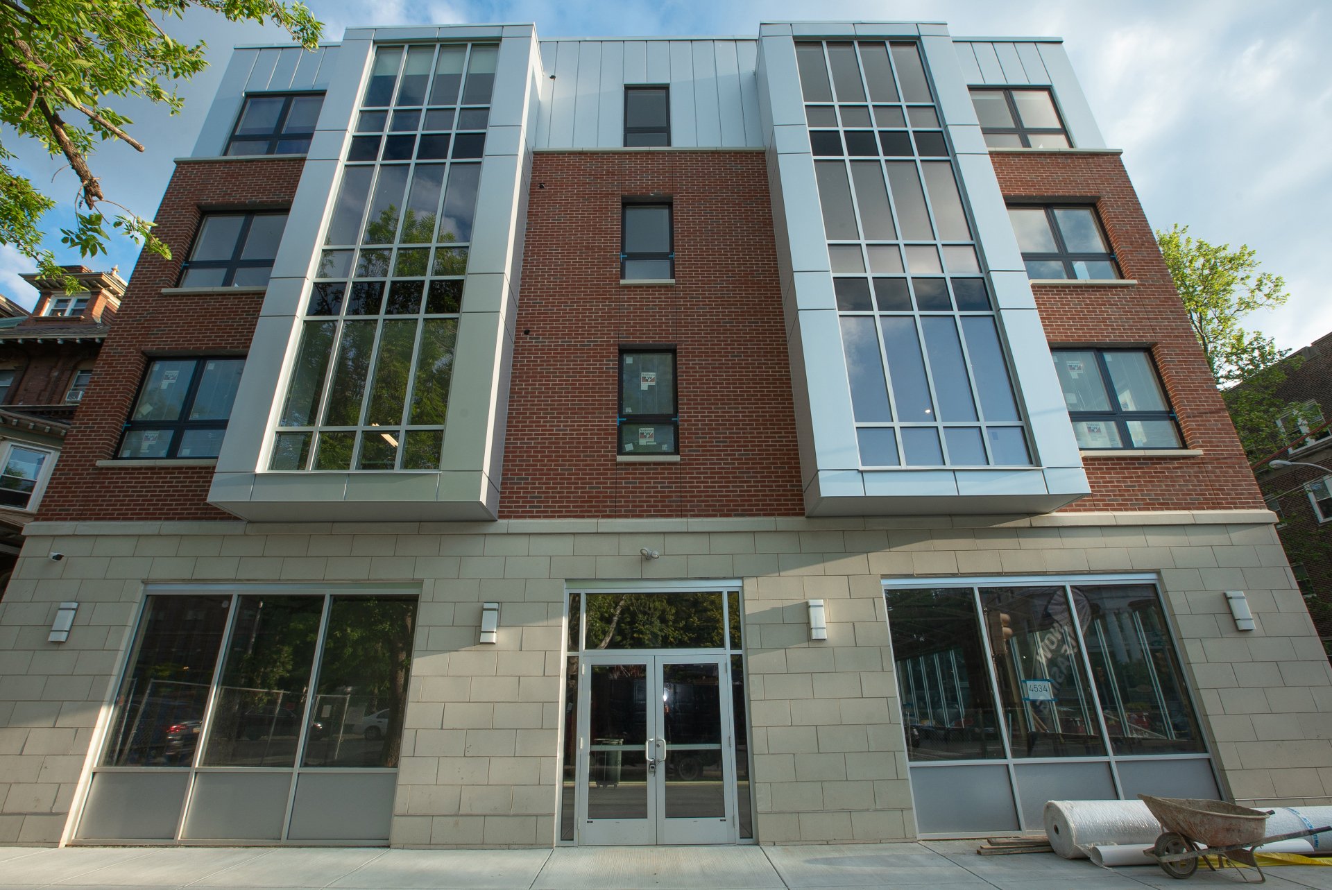 Spruce Square Modern Apartments in University City