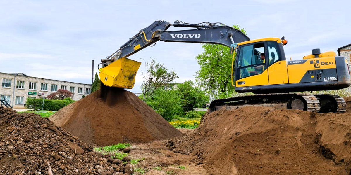 Kāpurķēžu ekskavators VOLVO EC 160D L