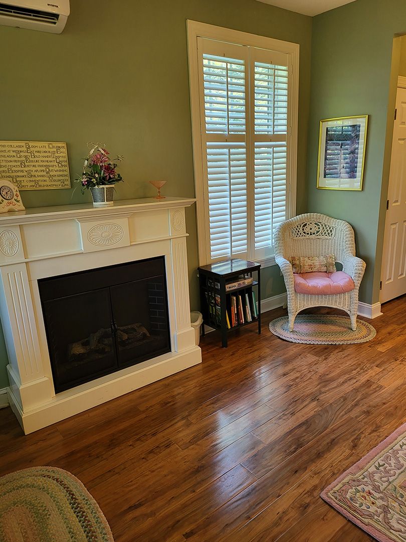cottage-fireplace