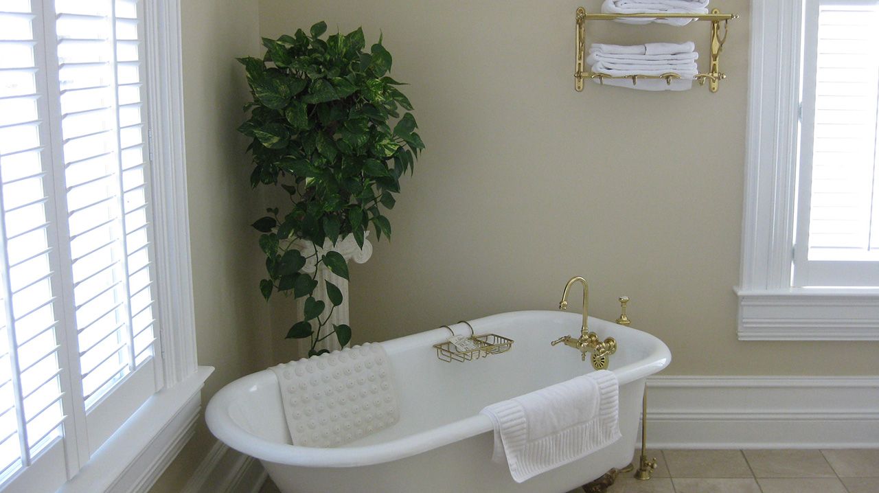 cottage-bath