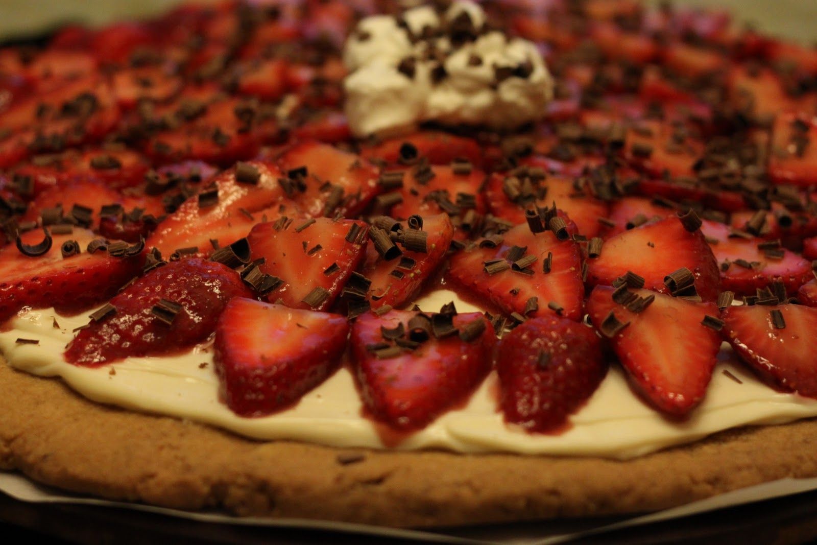 strawberry-pizza