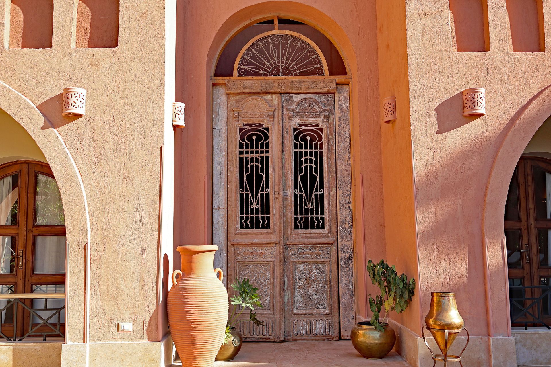 Malkata House detail - old door