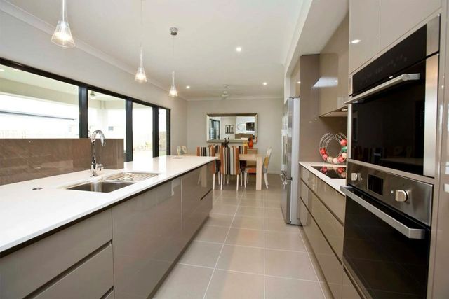 Modern Design Kitchen — Ross Joinery Kitchens In Garbutt, QLD