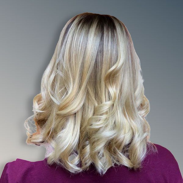 Blonde wavy bob haircut