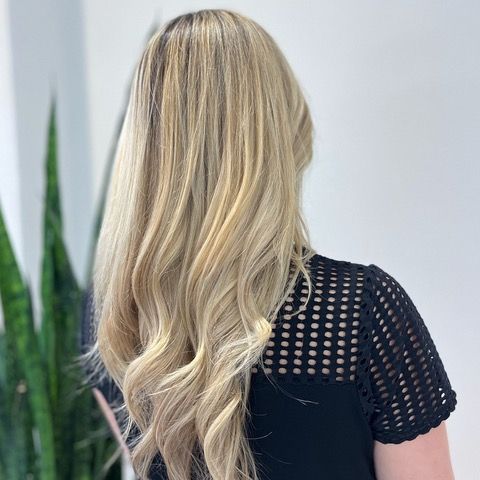 Blonde wavy hair from the back